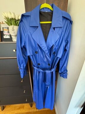 No brand stunning double breasted trench
